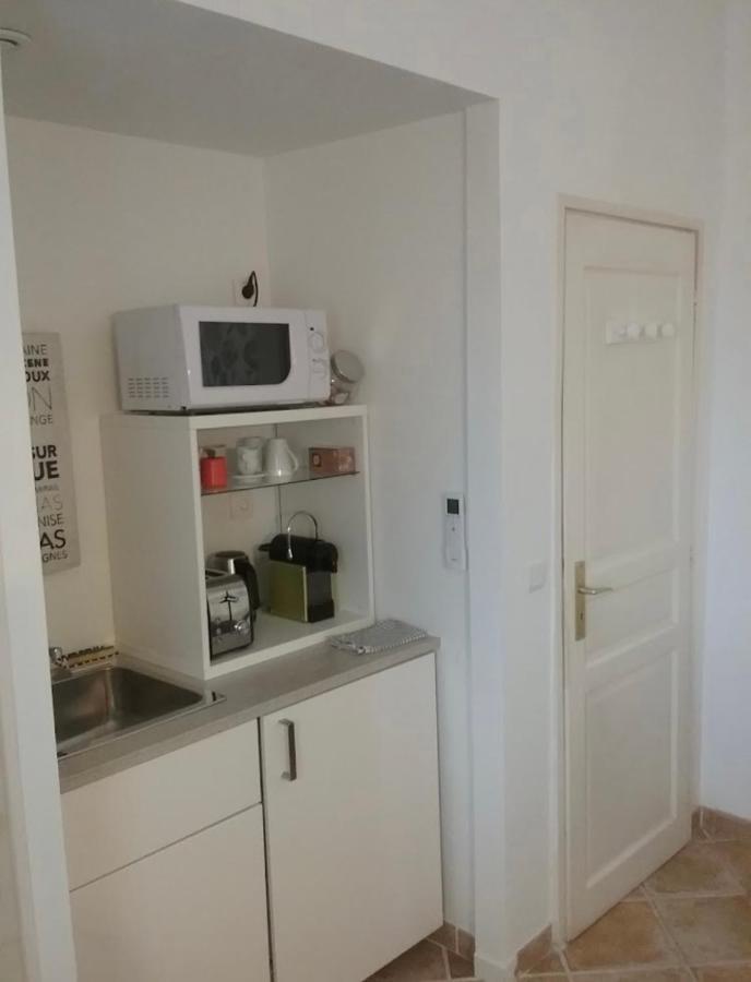 Une Chambre En Ville LʼIsle-sur-la-Sorgue Exteriör bild